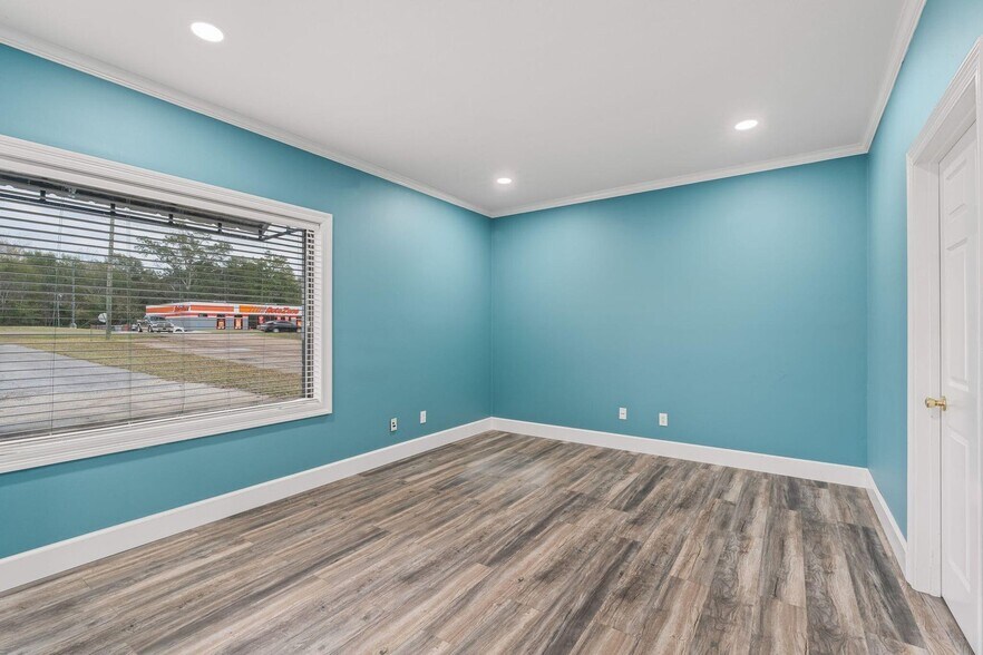 More Photos Of 2767 MS-15, Bay Springs Office For Sale