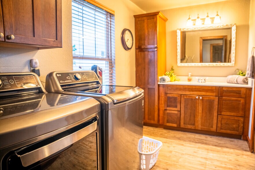 More Photos Of 1002 Old 66 Rd, Hydro Land For Sale