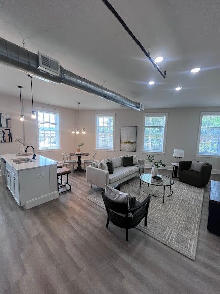 More Photos Of 4000 Colerain Ave, Cincinnati Apartments For Lease