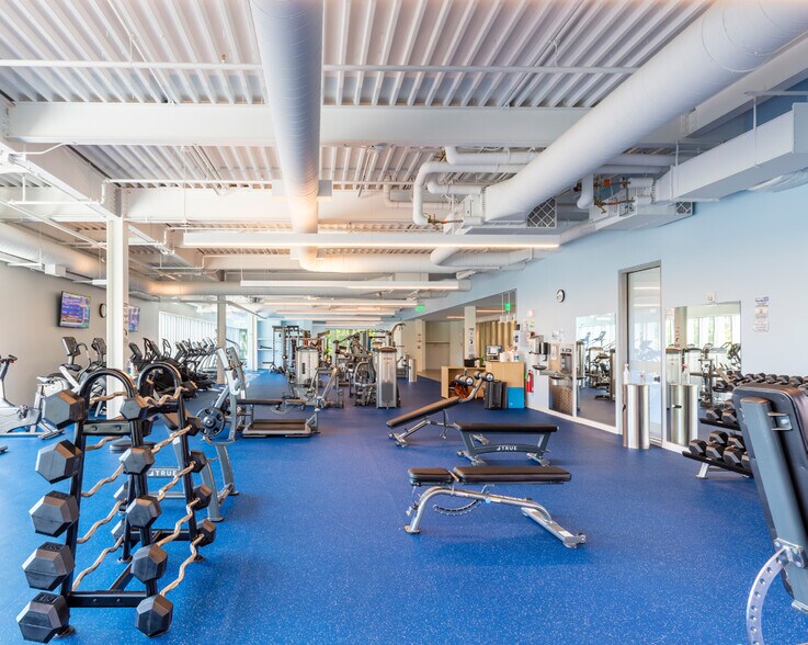 More Photos Of 35 New England Business Center Dr, Andover Office For Lease