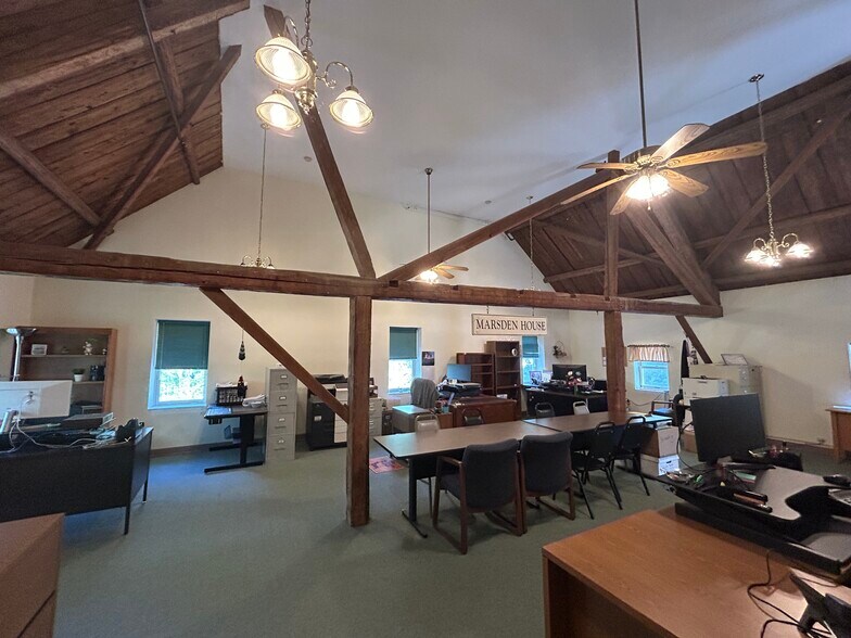 More Photos Of 87 Washington St, Conway Office For Sale