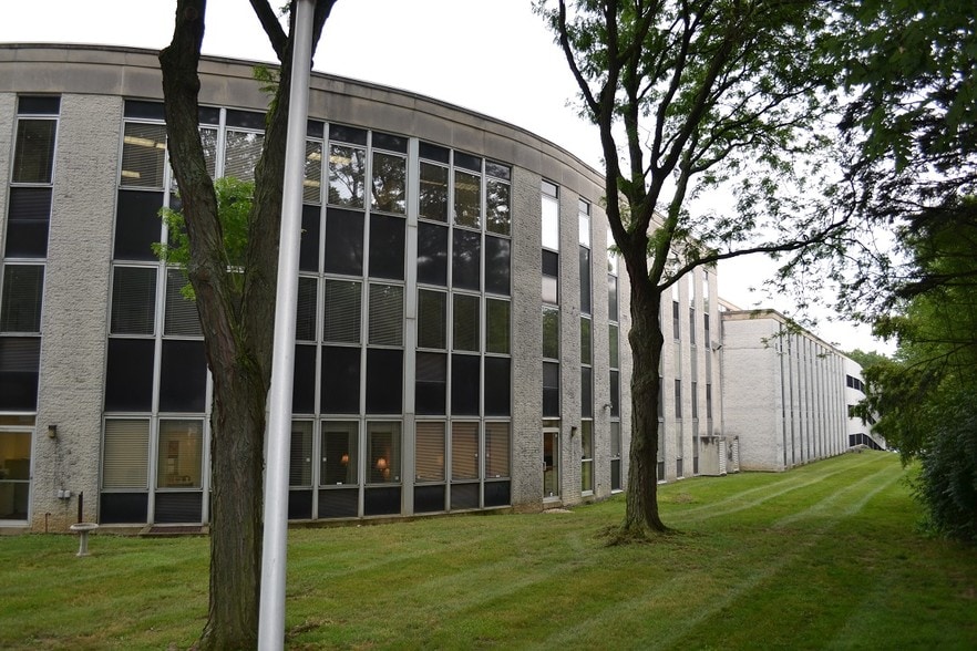 More Photos Of 20 Erford Rd, Lemoyne Medical For Lease