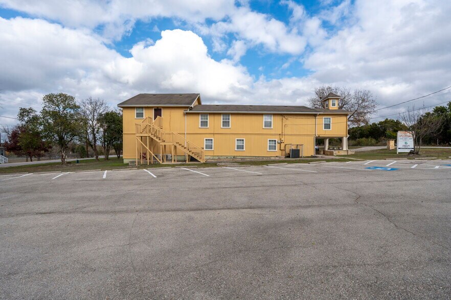 More Photos Of 11200 Thaxton Rd, Austin Religious Facility For Sale