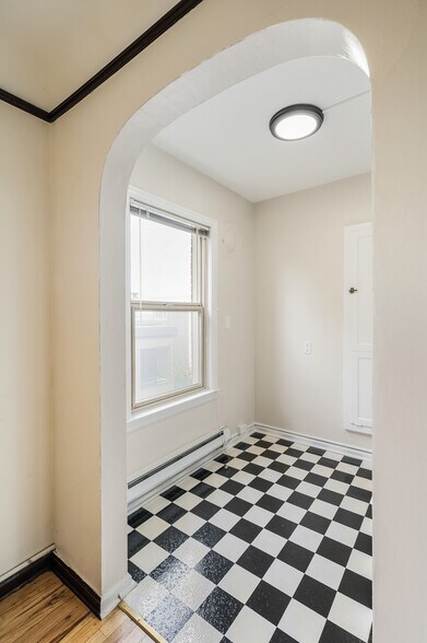 More Photos Of , Seattle Multifamily For Sale