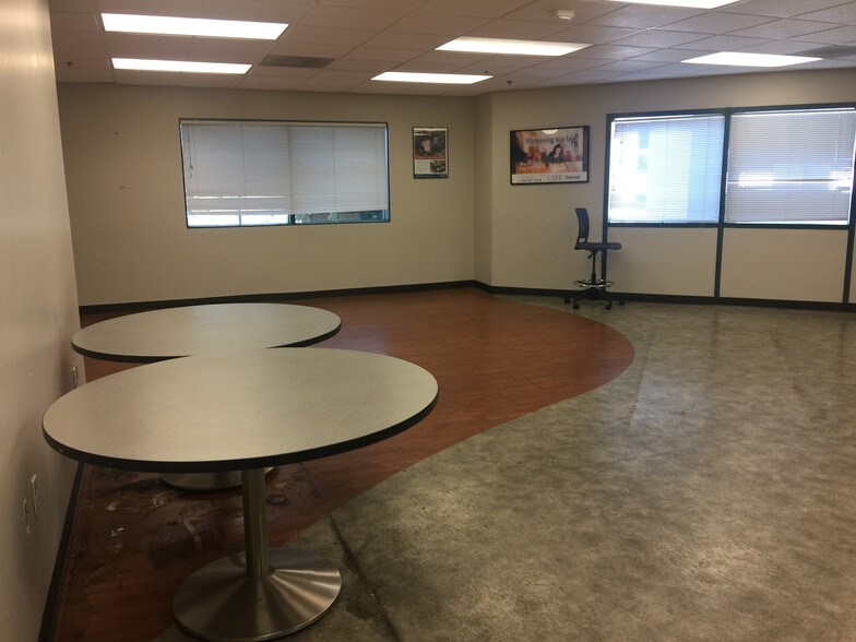 More Photos Of 1045 W Redondo Beach Blvd, Gardena Medical For Lease