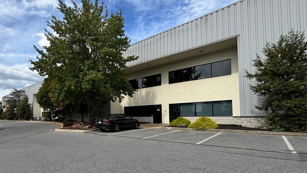 More Photos Of 630 Municipal Dr, Nazareth Manufacturing For Lease
