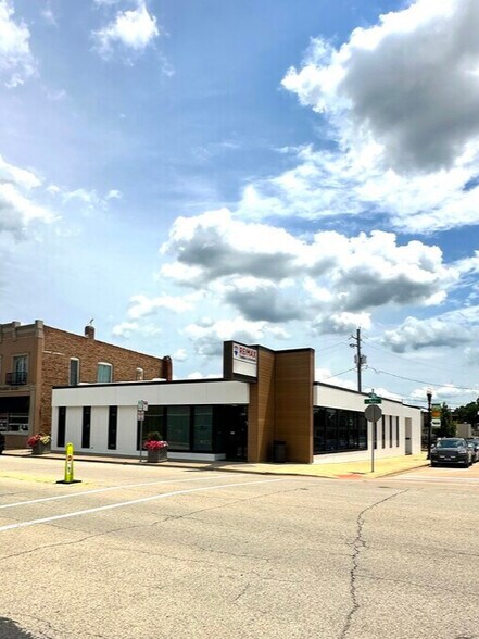 Primary Photo Of 150 S Main St, Morton Office For Lease