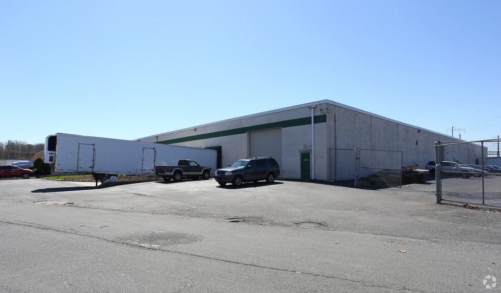 More Photos Of 1750 Woodhaven Dr, Bensalem Warehouse For Lease