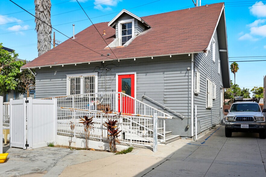 More Photos Of 522 W VERNON Ave, Los Angeles Daycare Center For Sale