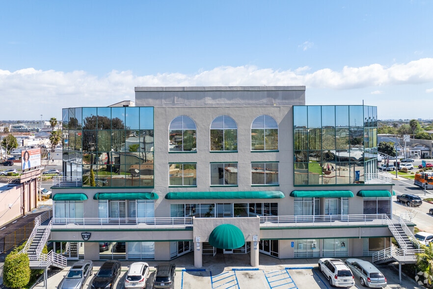 More Photos Of 14623 Hawthorne Blvd, Lawndale Medical For Lease