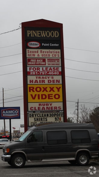 More Photos Of 1306-1314 W FM-1960, Houston Freestanding For Lease