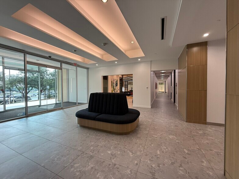 More Photos Of 4100 International Plz, Fort Worth Office For Lease