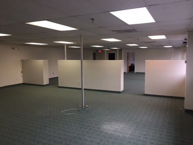More Photos Of 45 Connair Rd, Orange Light Manufacturing For Lease