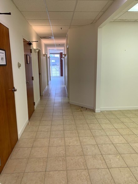 More Photos Of 806 Central Ave, Highland Park Office For Lease