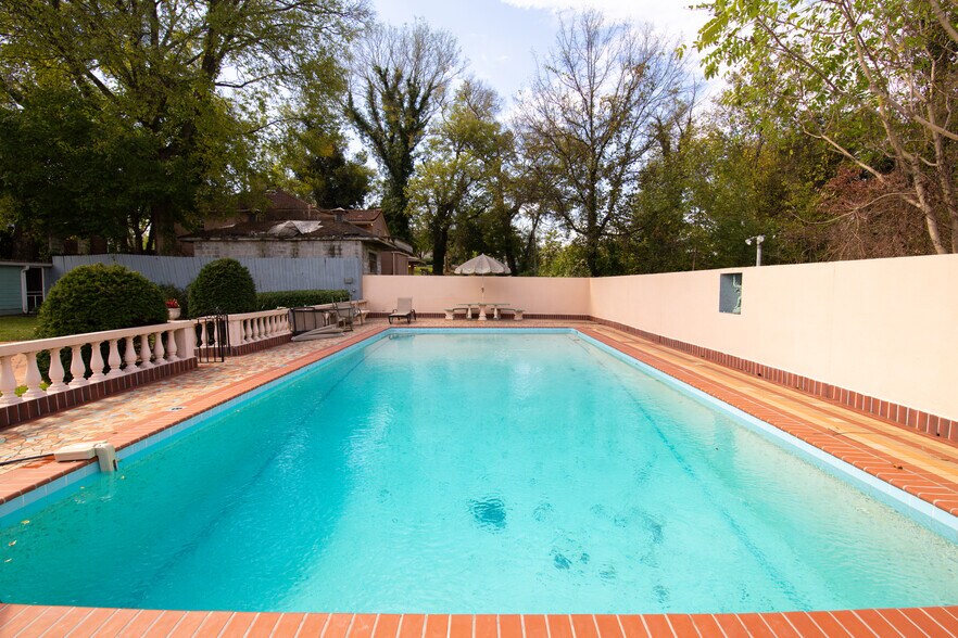 More Photos Of 2715 Sullins St, Knoxville Apartments For Sale