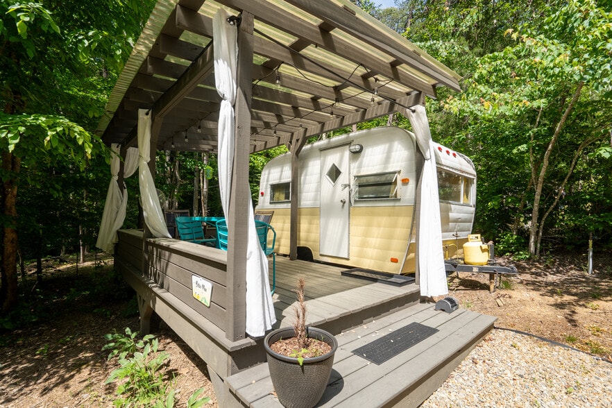 More Photos Of 38 Camp Ultima Blvd, Franklin Hospitality For Sale