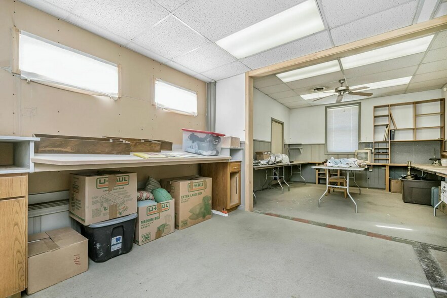 More Photos Of 712 SW 5th Ave, Amarillo Light Manufacturing For Sale