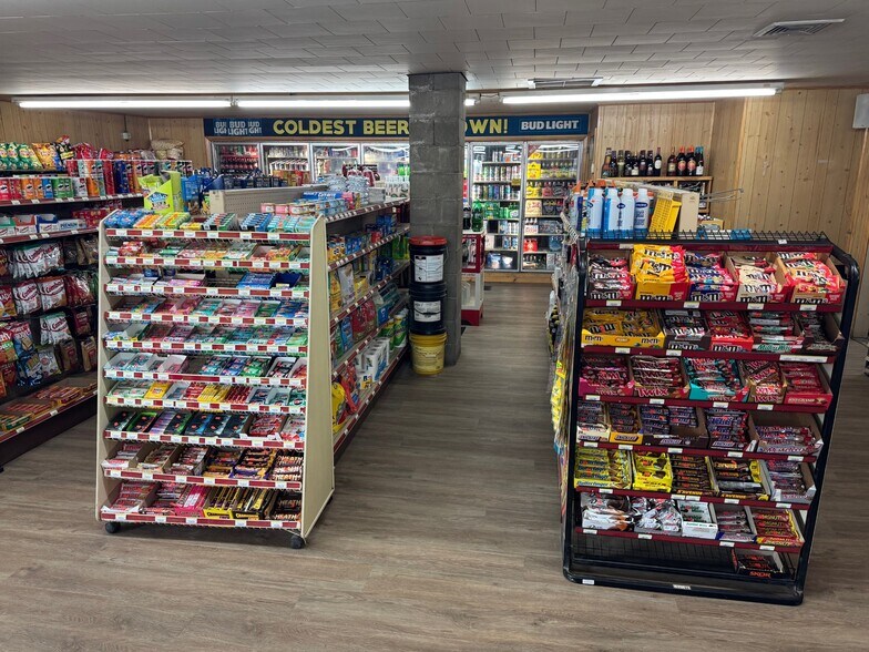 More Photos Of 192 Oakfield Smyrna Rd, Oakfield Convenience Store For Sale