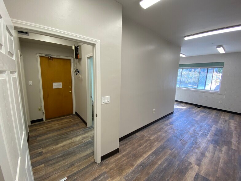 More Photos Of 8415 La Mesa Blvd, La Mesa Office For Sale