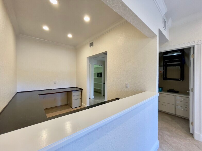 More Photos Of 312 S Old Dixie Hwy, Jupiter Office For Lease