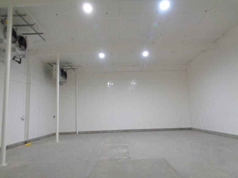 More Photos Of 2828-2840 S Alameda St, Vernon Warehouse For Lease