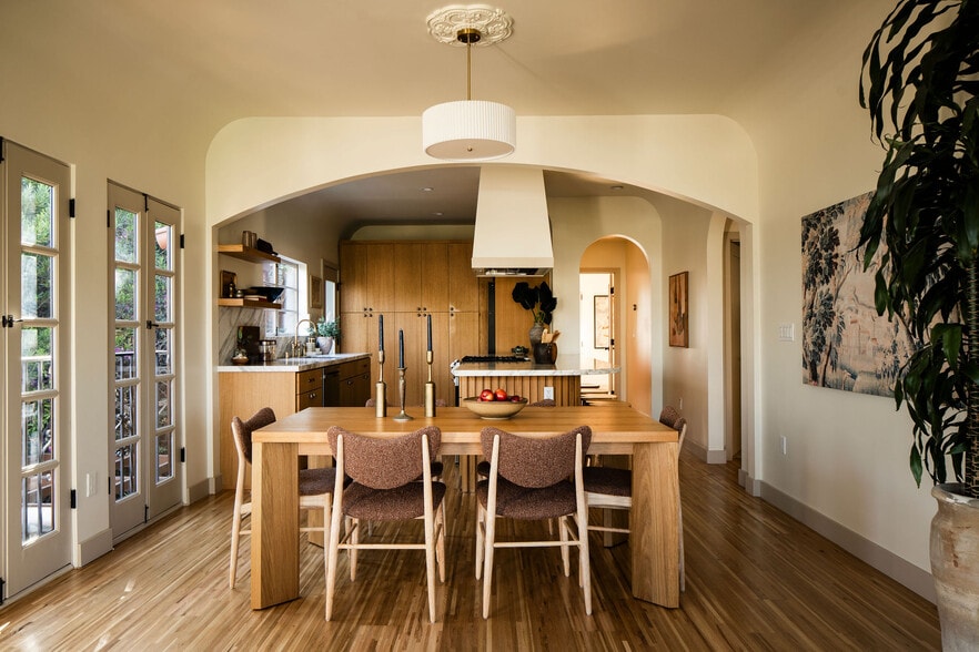 More Photos Of 1825 Redesdale Ave, Los Angeles Multifamily For Sale