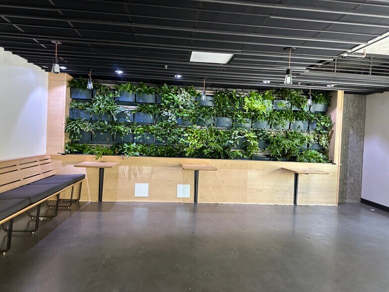 More Photos Of 1221 SW 11th Ave, Portland Apartments For Lease