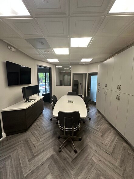 More Photos Of 520 NW 165th St, North Miami Beach Office For Sale