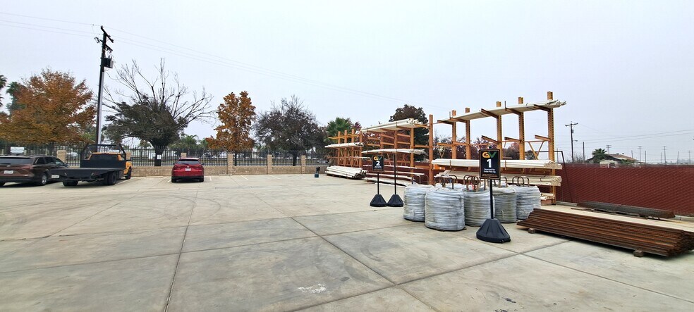 More Photos Of 9309 Enos Ln, Bakersfield Warehouse For Lease