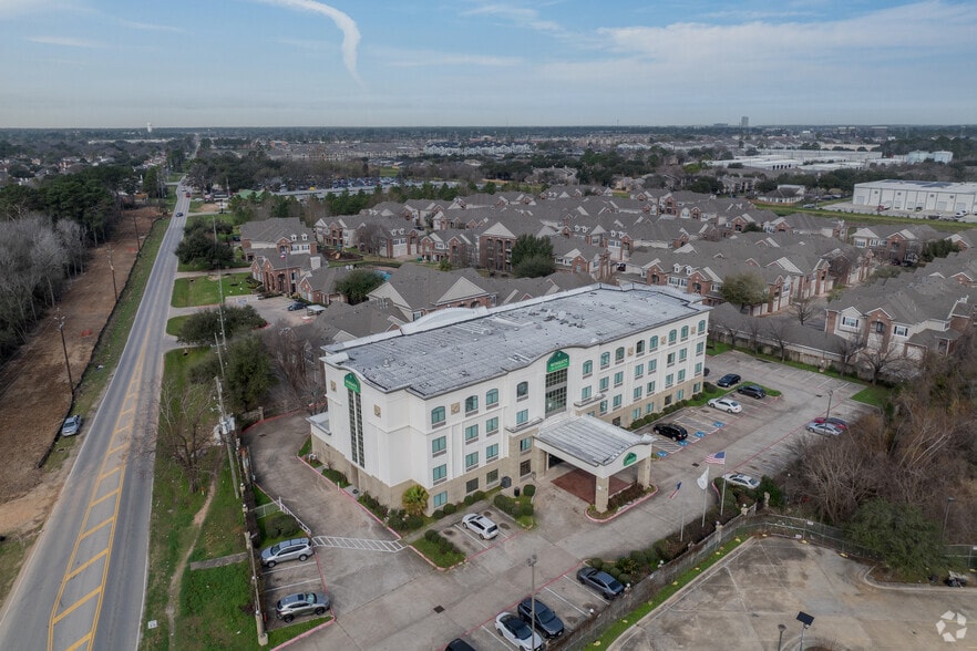 More Photos Of 9050 Mills Rd, Houston Hotel For Sale