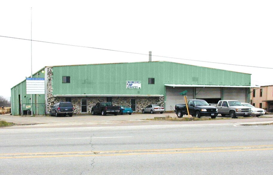 More Photos Of 109 N Richey St, Pasadena Warehouse For Lease