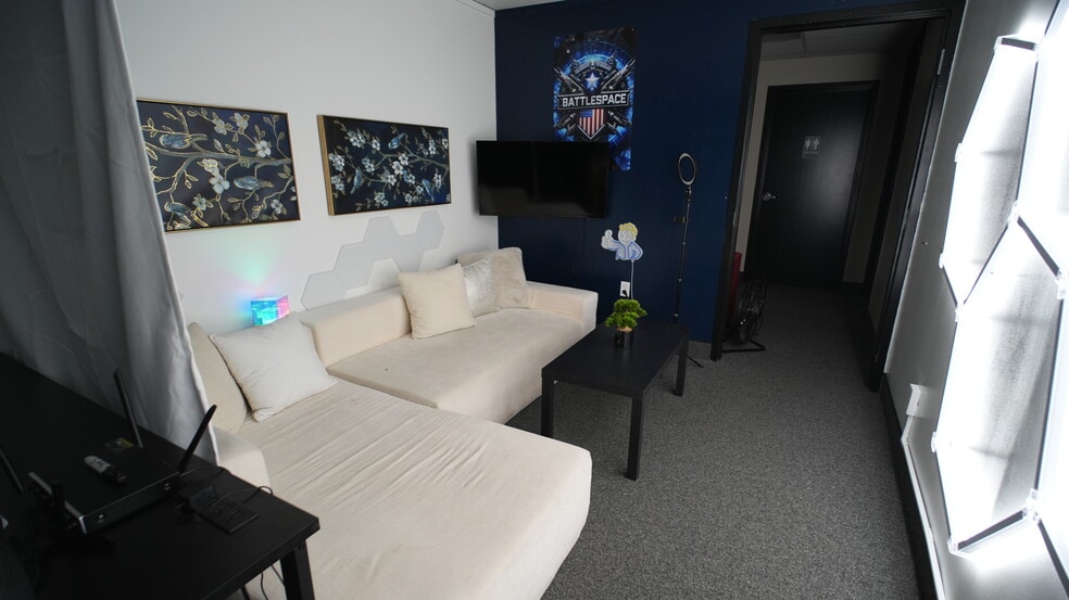 More Photos Of 3555-3559 W Wright St, Boise Light Manufacturing For Lease