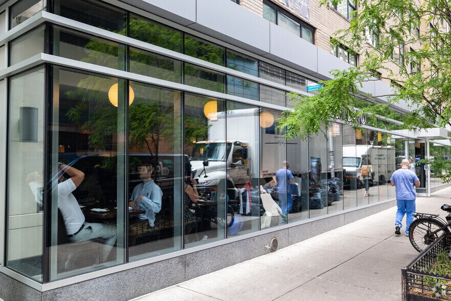 More Photos Of 330 W 58th St, New York Medical For Lease