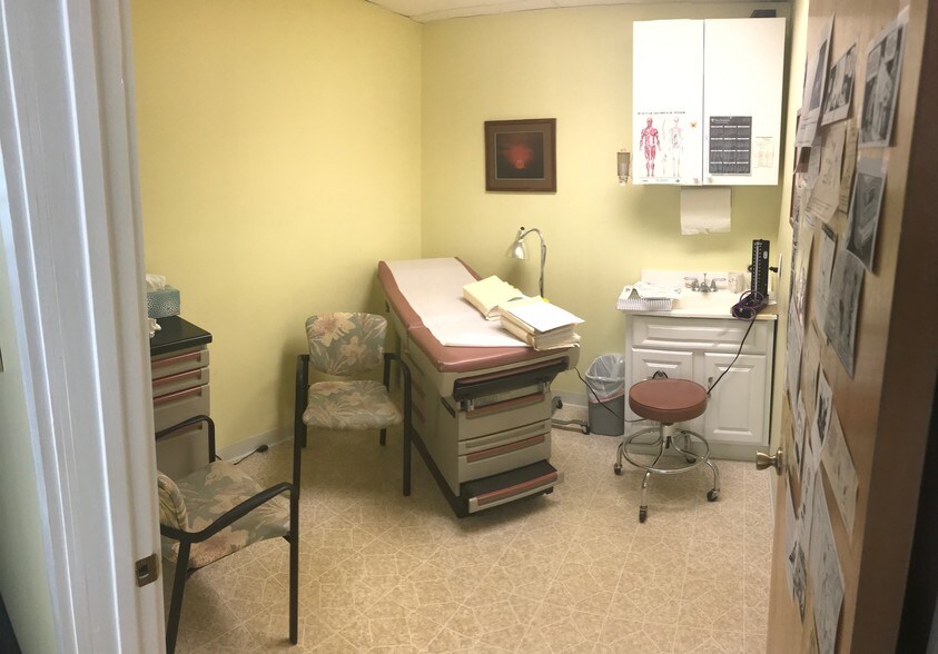More Photos Of 81 Big Oak Rd, Morrisville Office For Sale