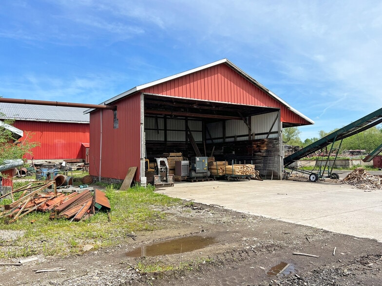 More Photos Of 9711 Perry Hwy, Waterford Warehouse For Sale