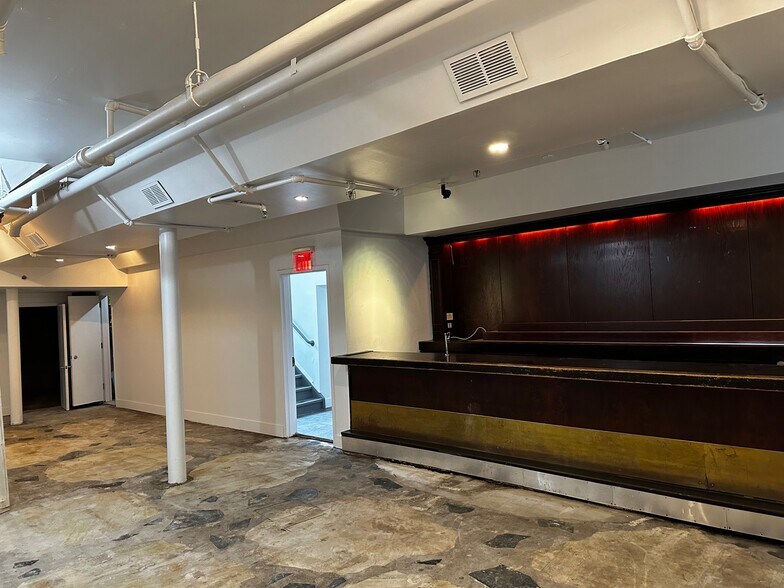 More Photos Of 277 Church St, New York Storefront Retail Residential For Lease