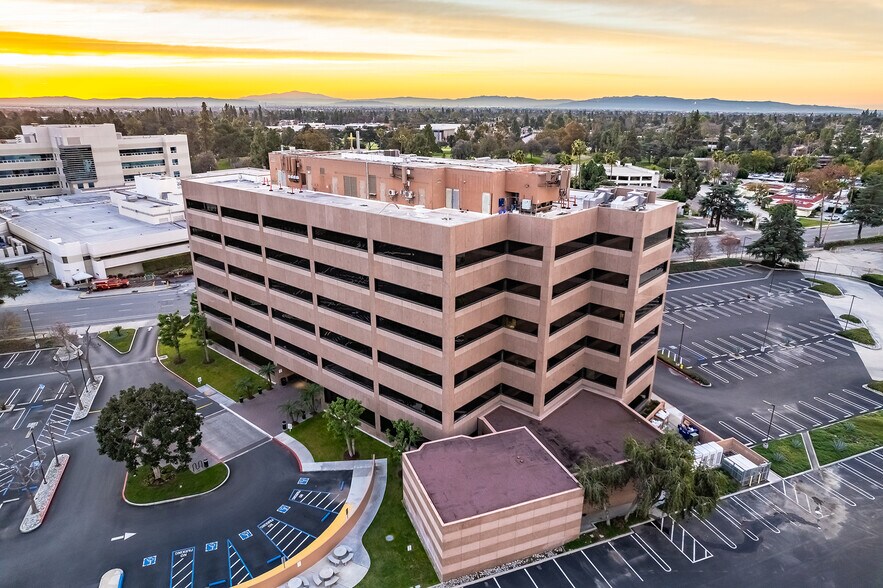 More Photos Of 301 W Huntington Dr, Arcadia Medical For Lease