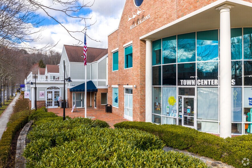 More Photos Of Old Ridgefield Rd & Godfrey Place, Wilton Unknown For Lease