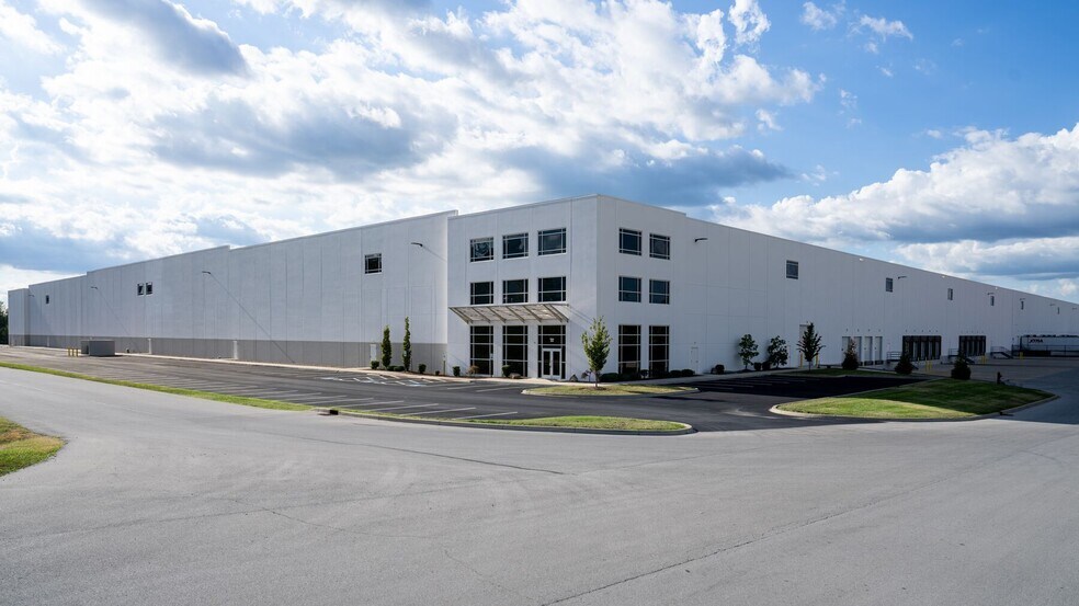 Primary Photo Of 700 Omega Pky, Shepherdsville Distribution For Lease