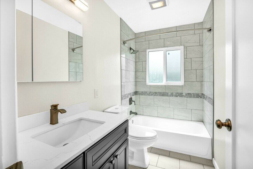 More Photos Of 1919 Curtis St, Berkeley Apartments For Sale