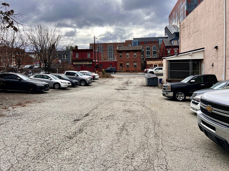 More Photos Of 1621 Forbes Ave, Pittsburgh General Retail For Sale