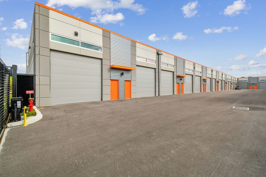 More Photos Of 1111 N 34th St, Tampa Self Storage For Sale