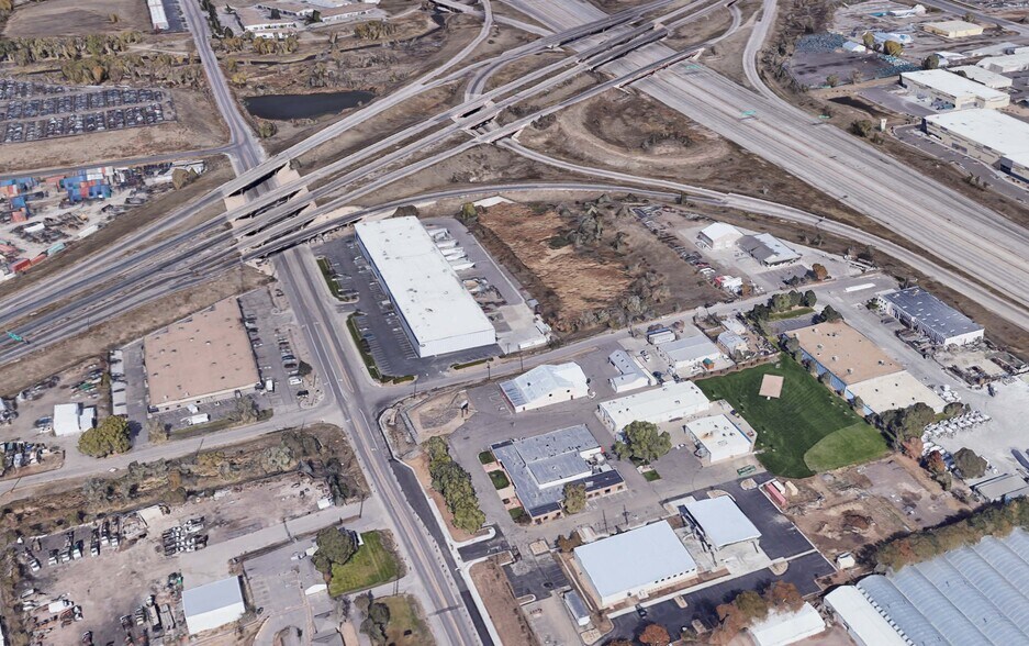 More Photos Of 6390 N Broadway, Denver Manufacturing For Lease