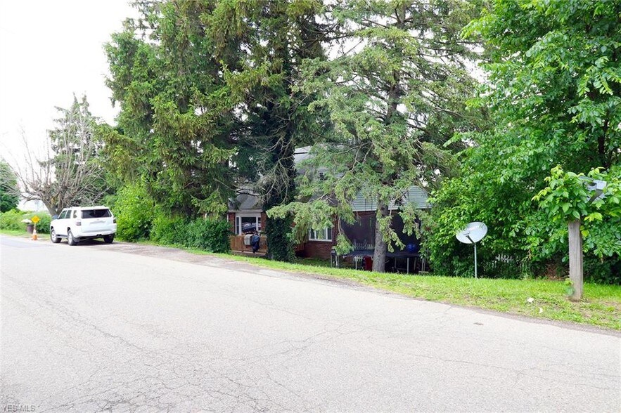 More Photos Of 145 Main St, Wintersville Land For Sale