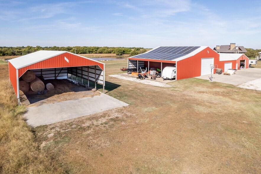 More Photos Of 1051 N Blackstone Rd, Milton Specialty For Sale