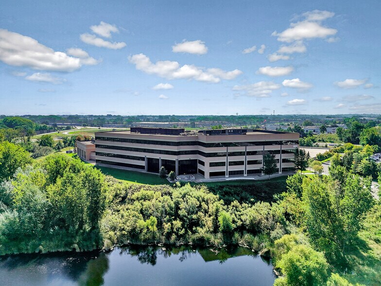 More Photos Of 9800 N 59th Ave, Plymouth Office For Lease