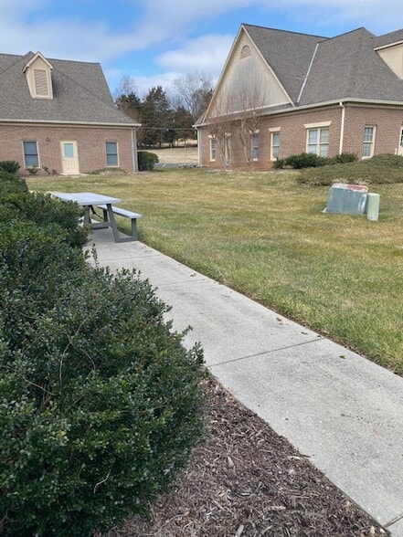 More Photos Of 659 Emory Valley Rd, Oak Ridge Office For Lease