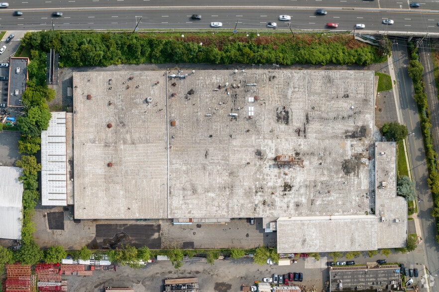 More Photos Of 456 Nordhoff Pl, Englewood Warehouse For Lease