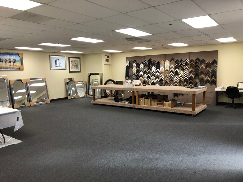 More Photos Of 1511 S Vineyard Ave, Ontario Warehouse For Lease