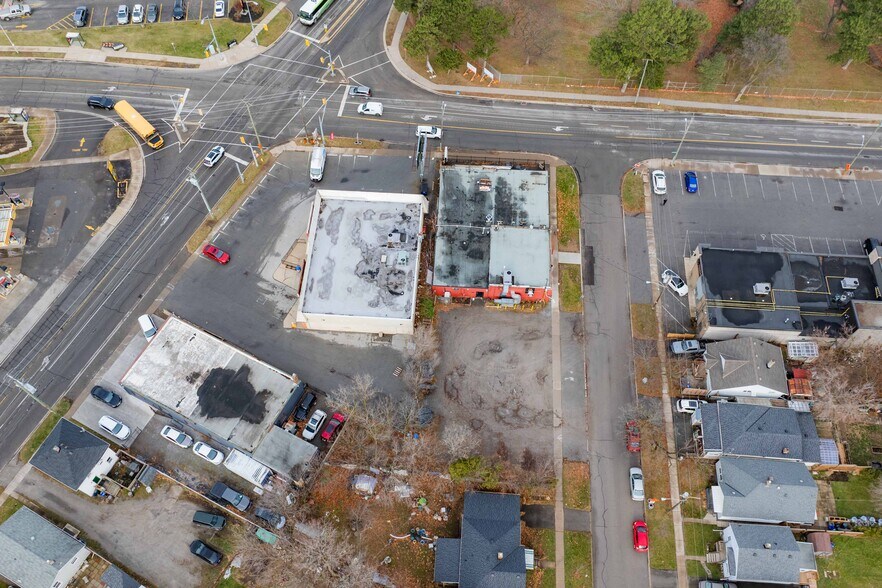 More Photos Of 231 St Paul St W, St Catharines General Retail For Sale